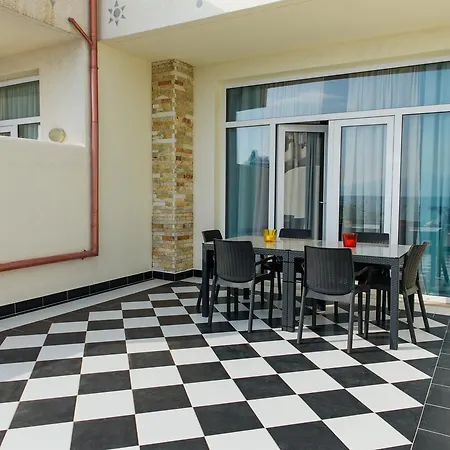 Art Bay Villa